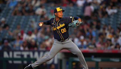 Milwaukee Brewers vs San Diego Padres: Live score, game highlights, starting lineups