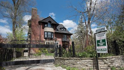 Gridlock in Toronto’s luxury real estate pockets