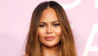 Chrissy Teigen recounts terrifying flight experience: ‘I was bracing for impact’