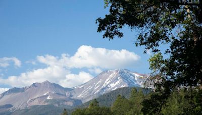 Northern California man collapses and dies while hiking Mount Shasta
