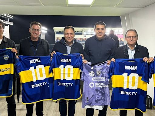 Juan Román Riquelme y el regalo que recibió de Independiente del Valle
