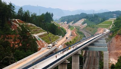 上半年 中國鐵路網新開通979.6公里