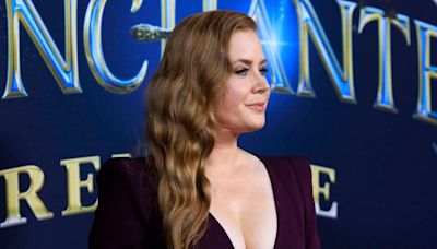 Amy Adams’ 14-Year-Old Daughter Has an Uncanny Resemblance to Her Mom in a Rare New Photo