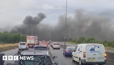 M275: Large fire closes major Portsmouth motorway