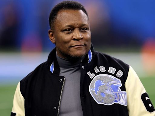 NFL Legend Barry Sanders Recovering After ‘Unexpected’ Heart-Related Health Scare: ‘I Am Grateful’