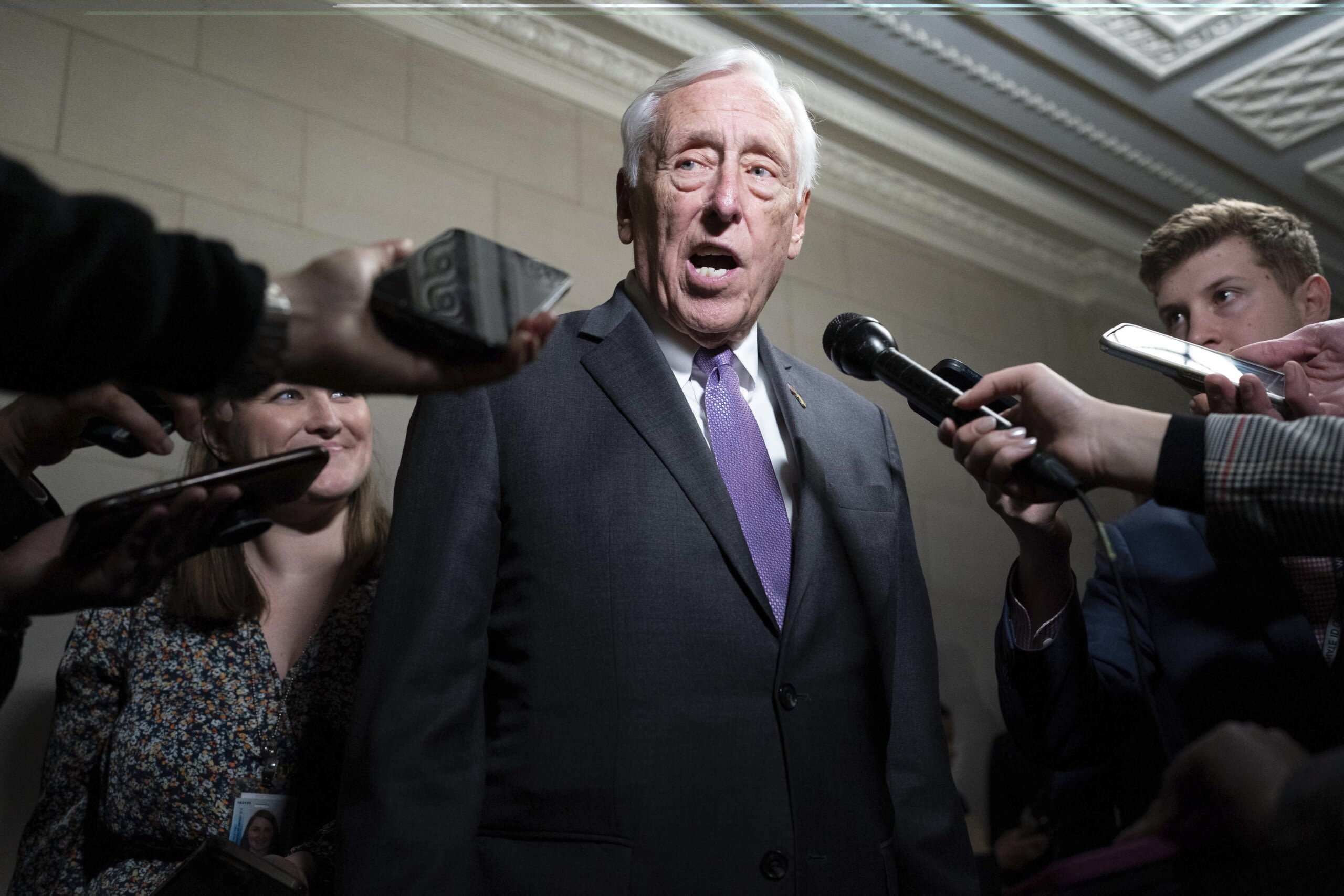 Steny Hoyer was one of Angela Alsobrooks’ earliest supporters in her Senate bid. How does he think she’ll do against Hogan? - WTOP News