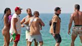 "Kampf der Realitystars": TV-Team muss drohende Schlägerei am Strand unterbinden