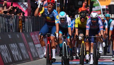 Milan gana al esprint la 4ª etapa del Giro, Pogacar sigue de rosa