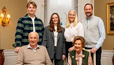 Harald de Noruega, de baja por sus problemas de salud, reaparece junto a su familia para felicitar la Pascua 2024