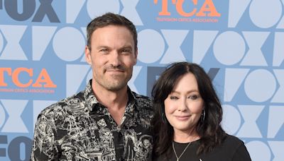 Brian Austin Green Jokingly Refuses to Give ‘Details’ About Shannen Doherty Fling to ‘Charmed’ Cast