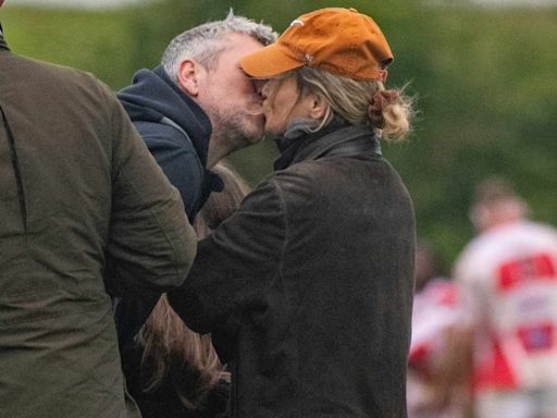 Renée Zellweger Spotted Kissing Ant Anstead in First London Sighting Since Arriving to Film 'Bridget Jones' Sequel