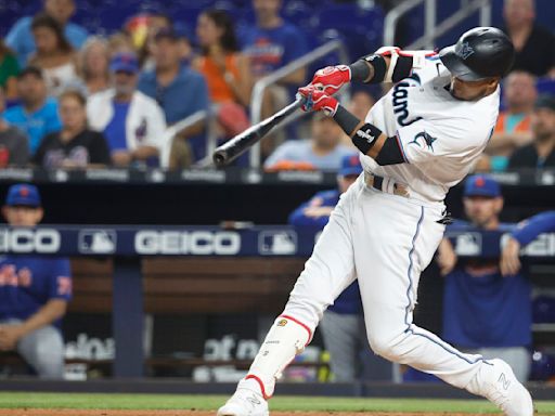 Miami Marlins working on trade that would send 2B Luis Arraez to the San Diego Padres