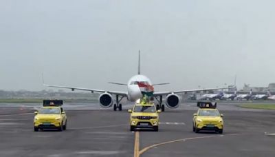 Team India Receives Grand Water Cannon Salute At Mumbai Airport: WATCH Video