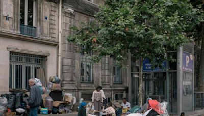 France is busing homeless immigrants out of Paris before the Olympics