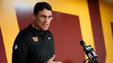 Rivera won't commit to Commanders starting QB vs. Cowboys