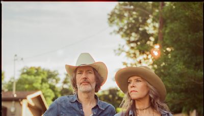 Listen: Gillian Welch and David Rawlings Preview 10th Studio Album ‘Woodland’ with “Empty Trainload of Sky”