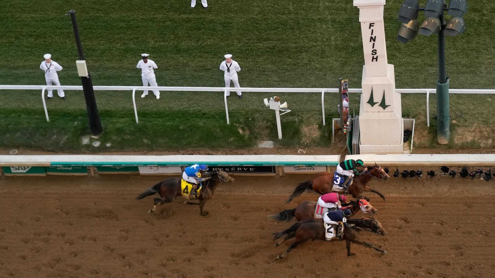 Kentucky Derby victory aboard Mystik Dan provides signature win for jockey Brian Hernandez Jr.