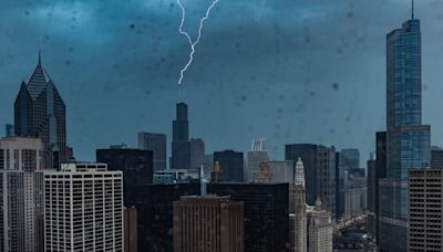 Severe weather timeline in Chicago area shows threats of gusty winds, hail