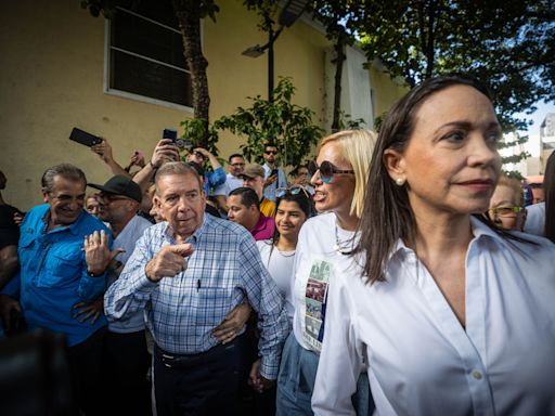 La oposición mayoritaria ora por "la libertad" de Venezuela y el fin de "tanta oscuridad"