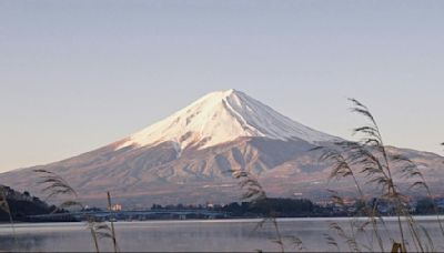 富士山開山12天已4死 登山客「短袖短褲」不怕死攻頂