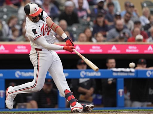 Twins' Royce Lewis leaves game vs. Tigers with left groin tightness after 2-run double