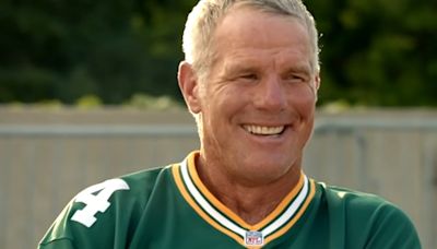Brett Favre promoting movie about concussions