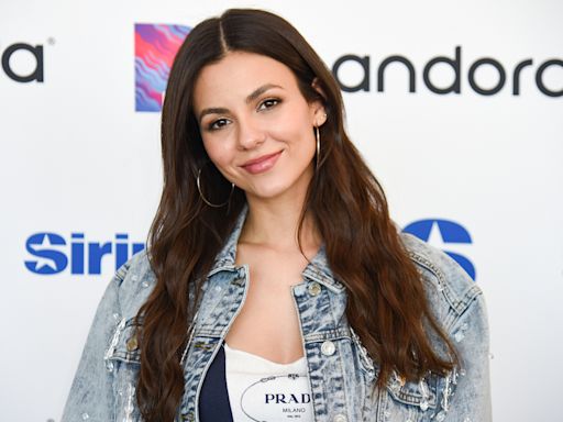 Victoria Justice Explained Why Filming Her First Sex Scene Was "Uncomfortable"