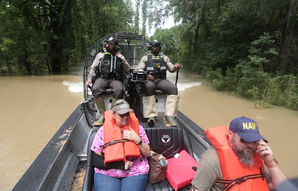 Hundreds rescued from Texas floods as forecast calls for more rain and rising water