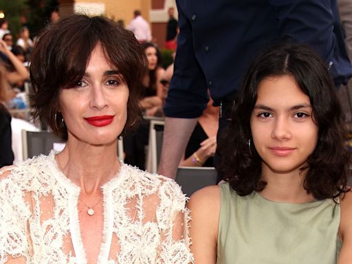 No te pierdas a Ava Salazar, la hija de Paz Vega, en su debut como cantante ¡ha nacido una estrella!