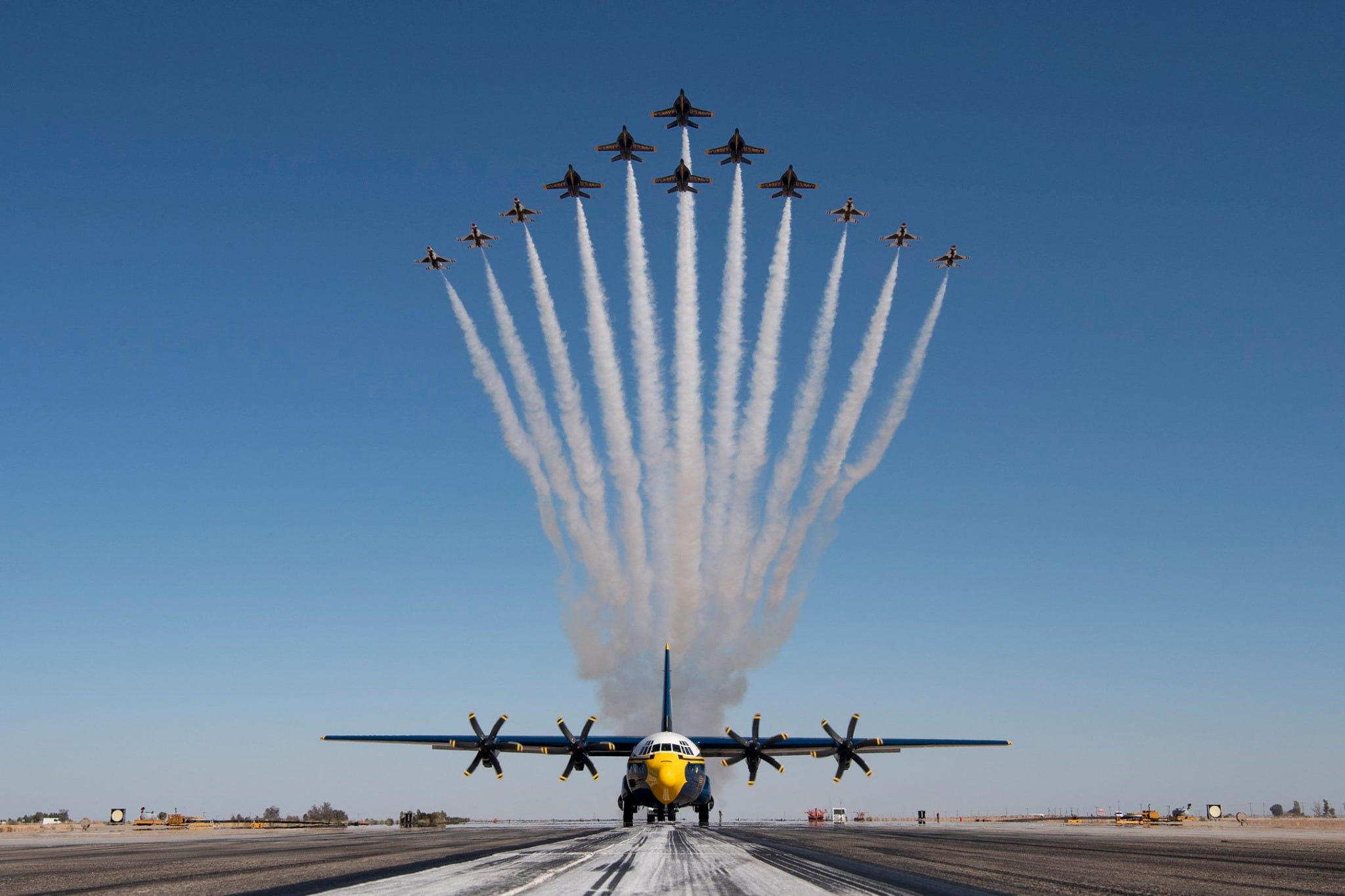 Thunderbirds will fly with Blue Angels during homecoming air show