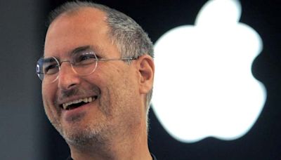 Steve Jobs' "3rd-Rate Products" Jab Goes Viral Amid Microsoft Outage