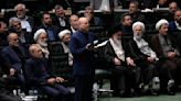 El presidente del parlamento iraní, Mohammad Qalibaf, se inscribe como aspirante a la presidencia