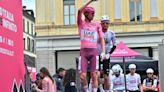 El lío y el absurdo motivo por el que Pogacar pudo ser descalificado del Giro de Italia