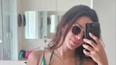 Anitta usa biquíni e saída de praia em homenagem ao Brasil