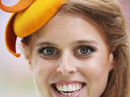 Princess Beatrice Stuns in Chic Patterned Dress During Artsy Outing