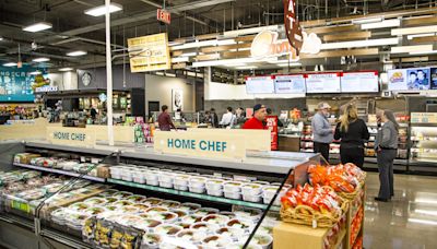 Which grocery chains have the most stores in Phoenix? We have the list