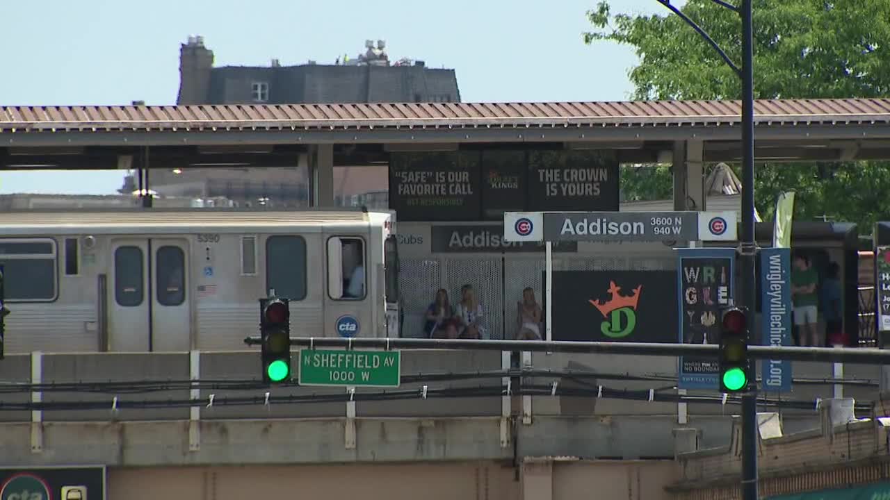 Chicago doubleheaders; baseball fans take Red Line to see both teams