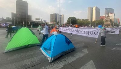 Bloquean Paseo de la Reforma para exigir retiro de migrantes