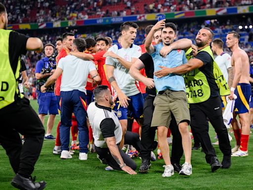 歐洲足球錦標賽》超囧意外！西班牙隊長竟被「保全」擊倒 憂心傷勢會影響到冠軍賽