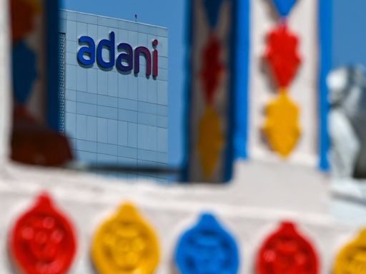 Adani Plans $600 Million Share Sale In Post-Hindenburg First