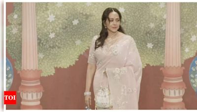 'Dream Girl' Hema Malini makes heads turn with her stunning appearance at Anant Ambani and Radhika Merchant's Shubh Aashirwad ceremony - See photos | - Times of India