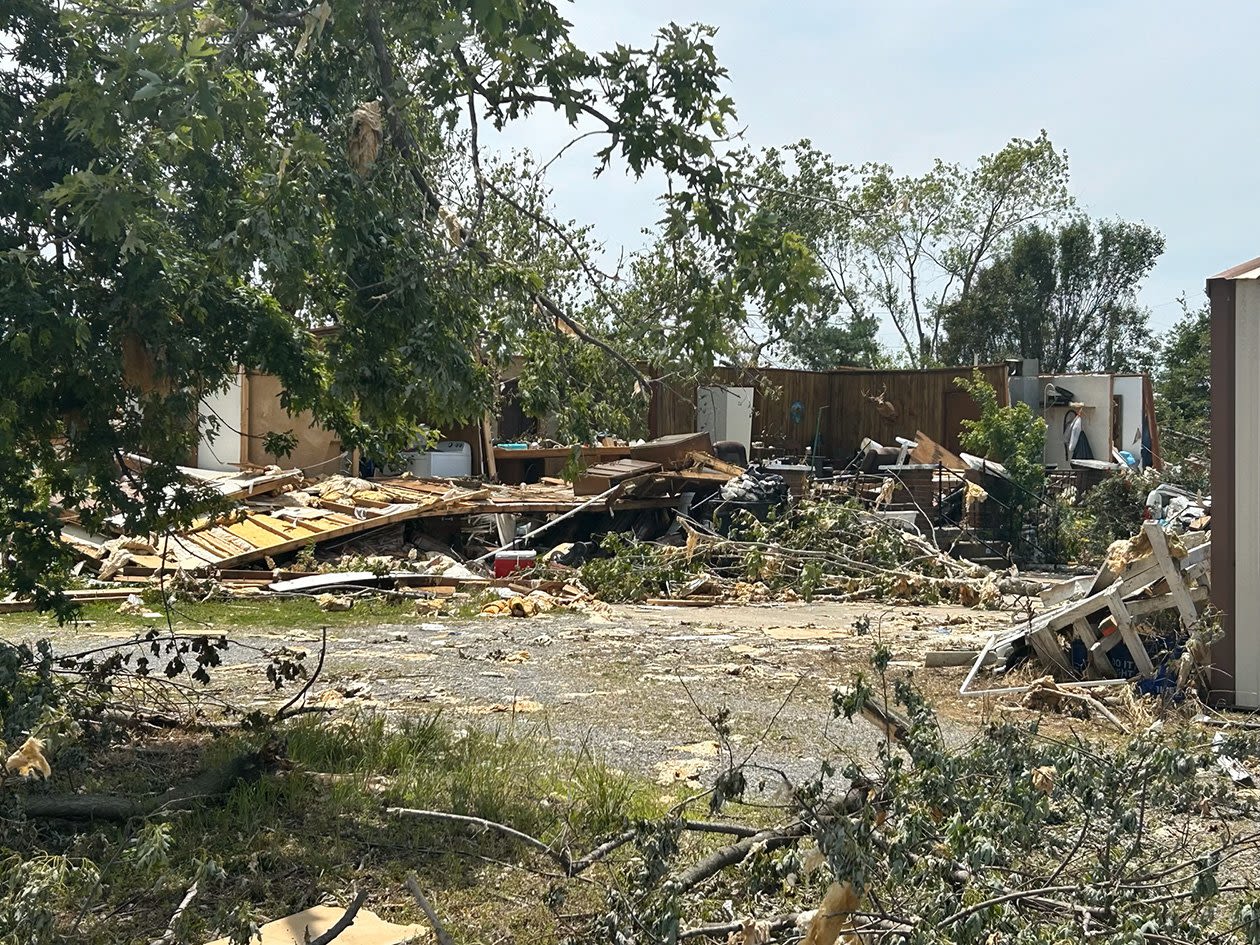 Storm victims in Dexter thankful as National Weather Service teams survey damage - KBSI Fox 23 Cape Girardeau News | Paducah News