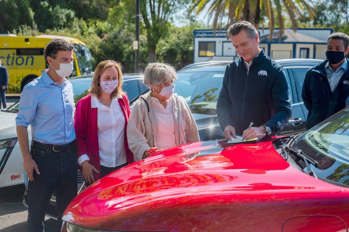 California Gov. Gavin Newsom touts electric vehicle sales: 1 in 4 sales are for EVs