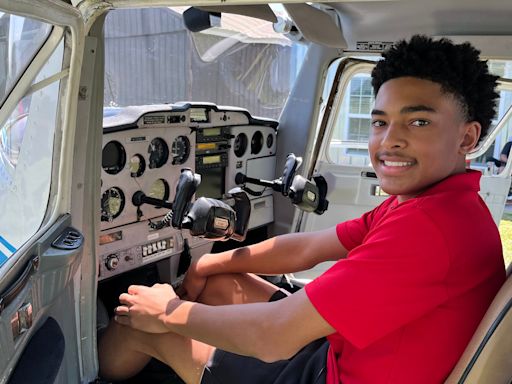 Fayetteville high school basketball player becomes one of youngest pilots in the country