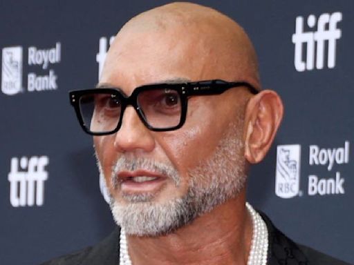 Batista muestra un cambio físico radical en la presentación de su última película