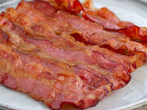 Cook super crispy and delicious bacon with chef’s four-minute method - no frying