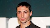 Ezra Miller y la disculpa que da el respiro que Warner bros necesitaba