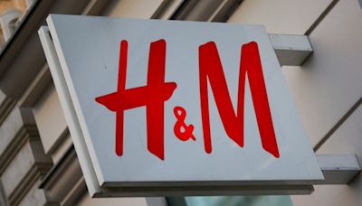 H&M se desploma por dudas sobre objetivo de márgenes y caída de las ventas en junio
