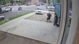 En video: conductor trata de atropellar a varias personas judías frente a una escuela en Nueva York
