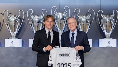 Oficial: Modric, hasta 2025